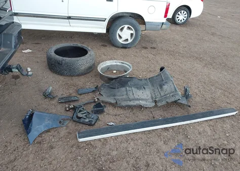 2022 Chevrolet Silverado 1500 Ltd 4Wd Short Bed Rst z USA, uszkodzony, nr VIN 3GCUYEED1NG102882